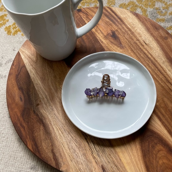 Handmade Resin Hair Clip - Picture 4 of 4